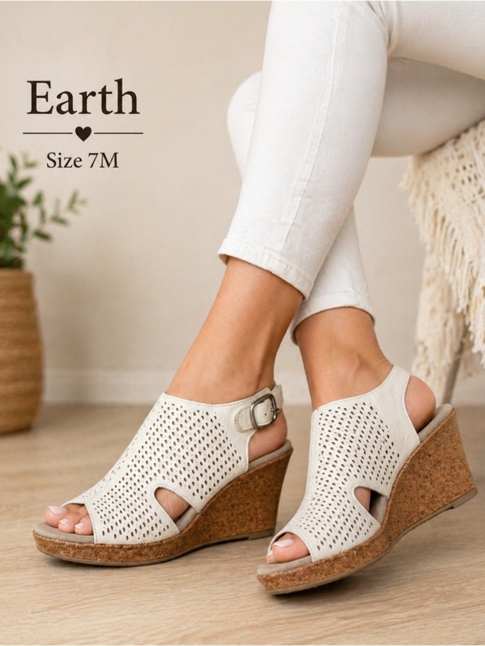 Earth Women's White Peep-Toe comfort casual summer Sandals/size 7M